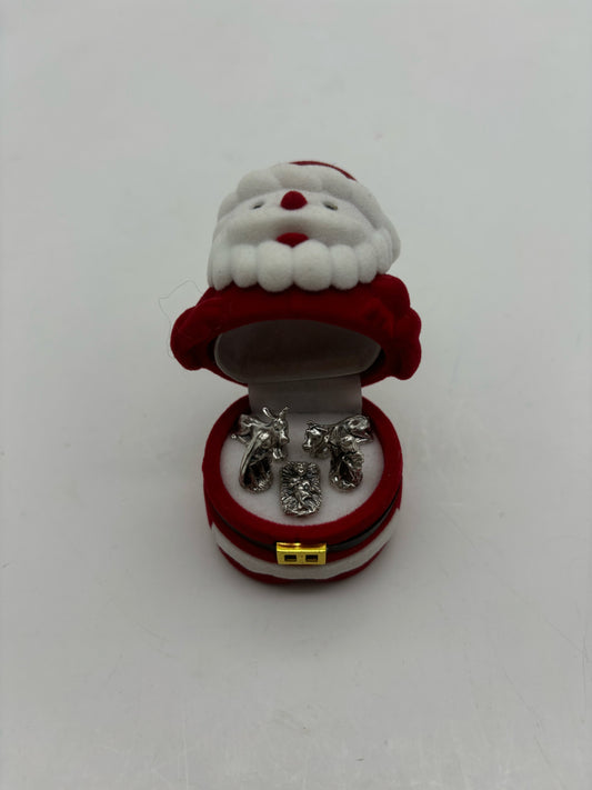 SANTA CLAUS NATIVITY SCENE ORNAMENT