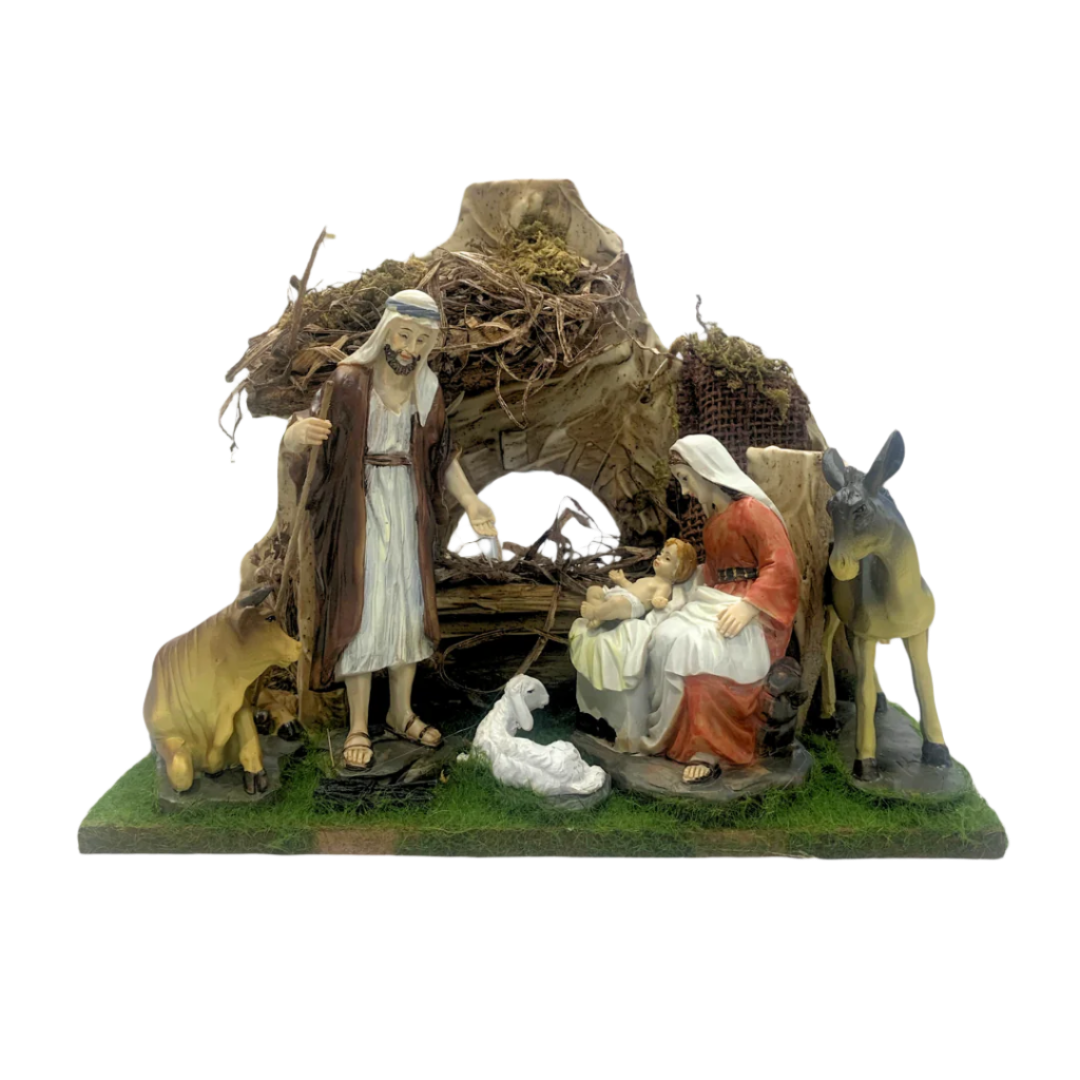 Nativity scene with figures 8”