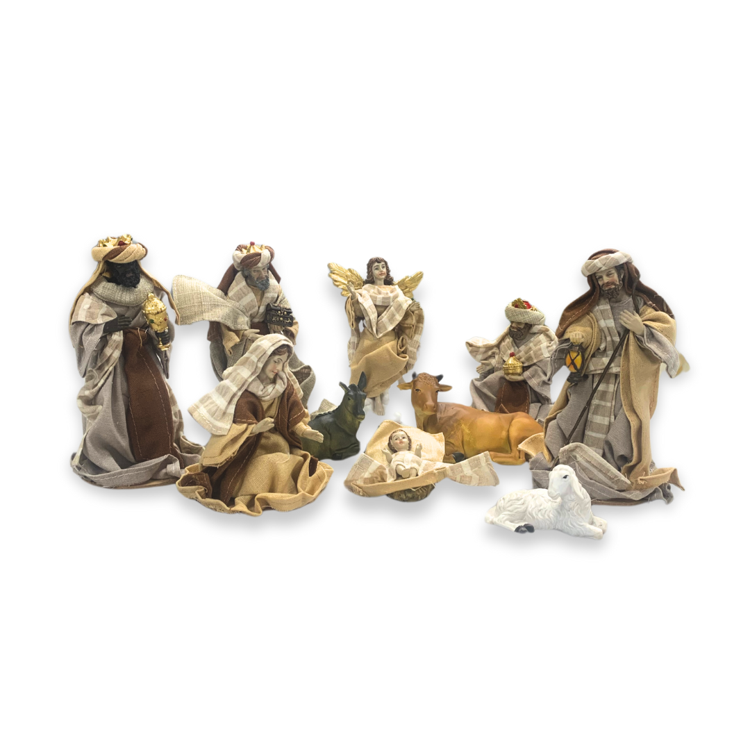 Nativity figures with fabrics